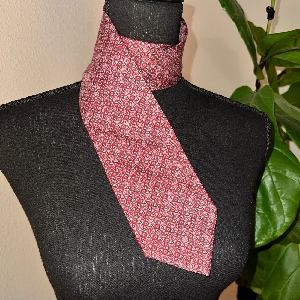 Christian Dior Men’s 100% Silk Red Gray Cream Floral Swirl Tie Made in the USA